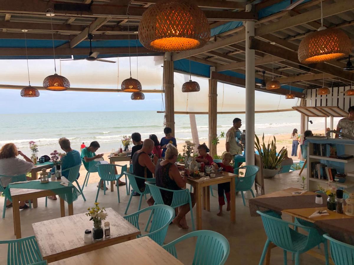 Le Petit Saint Tropez Hotel Khanom Exterior foto