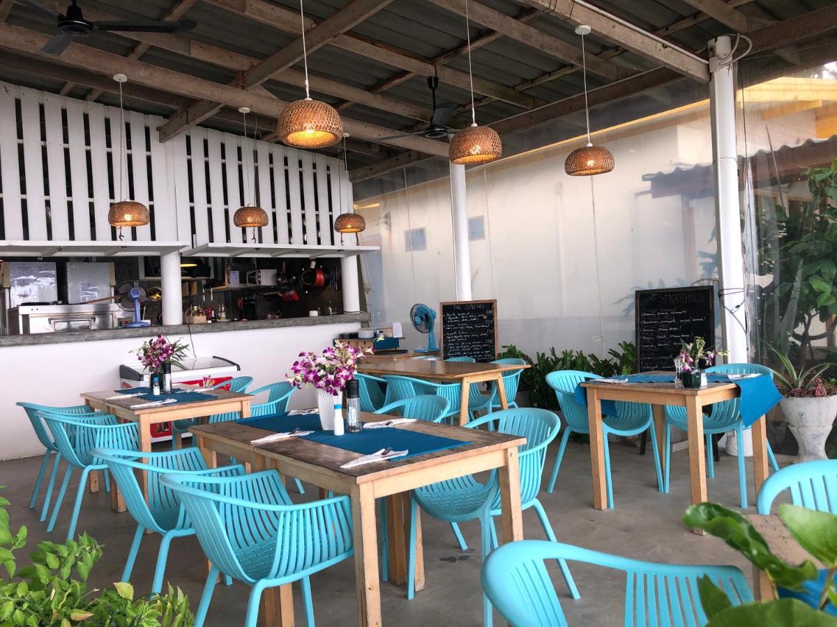 Le Petit Saint Tropez Hotel Khanom Exterior foto