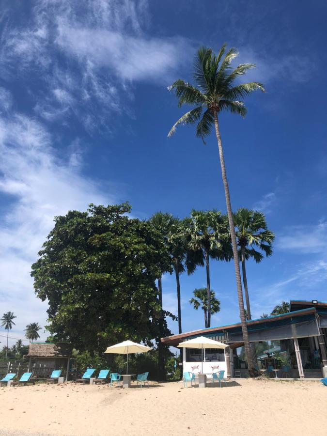 Le Petit Saint Tropez Hotel Khanom Exterior foto