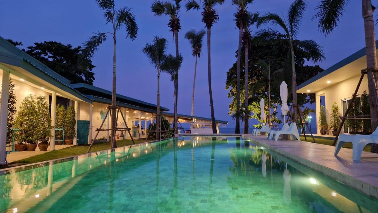 Le Petit Saint Tropez Hotel Khanom Exterior foto