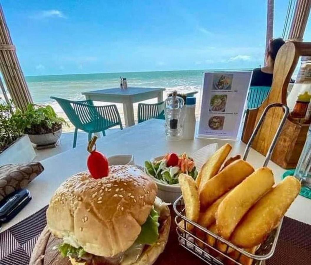 Le Petit Saint Tropez Hotel Khanom Exterior foto