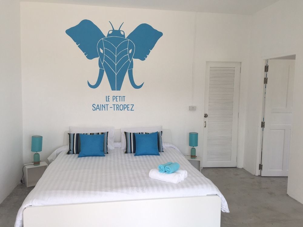 Le Petit Saint Tropez Hotel Khanom Exterior foto